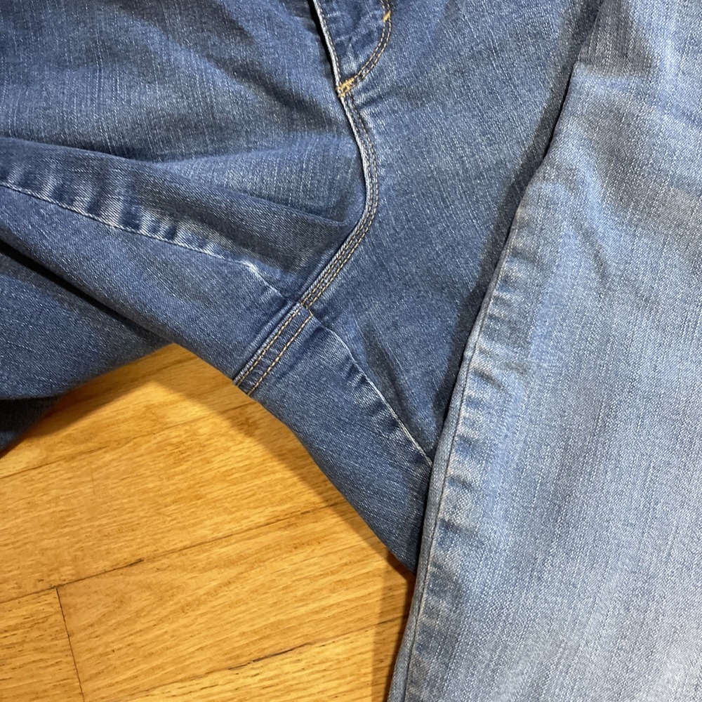 2 pair Gloria Vanderbilt Amanda Bermuda Denim Jean Shorts size 18 - Picture 8 of 14